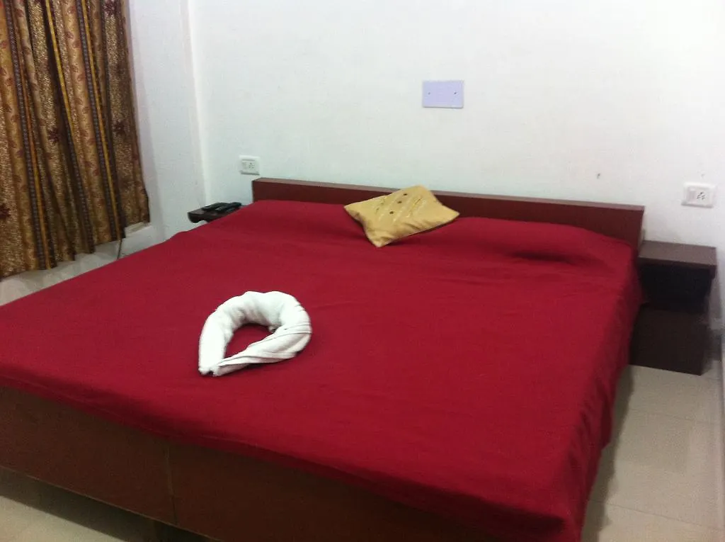 Hotel Safari Agra