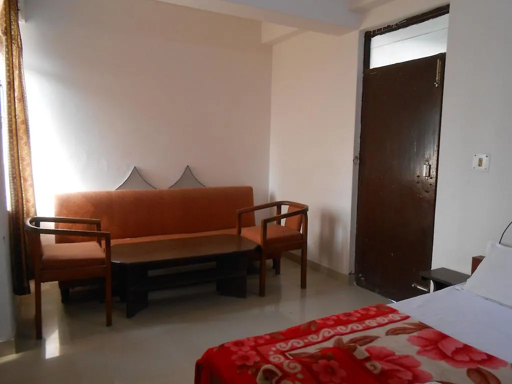Hotel Safari Agra