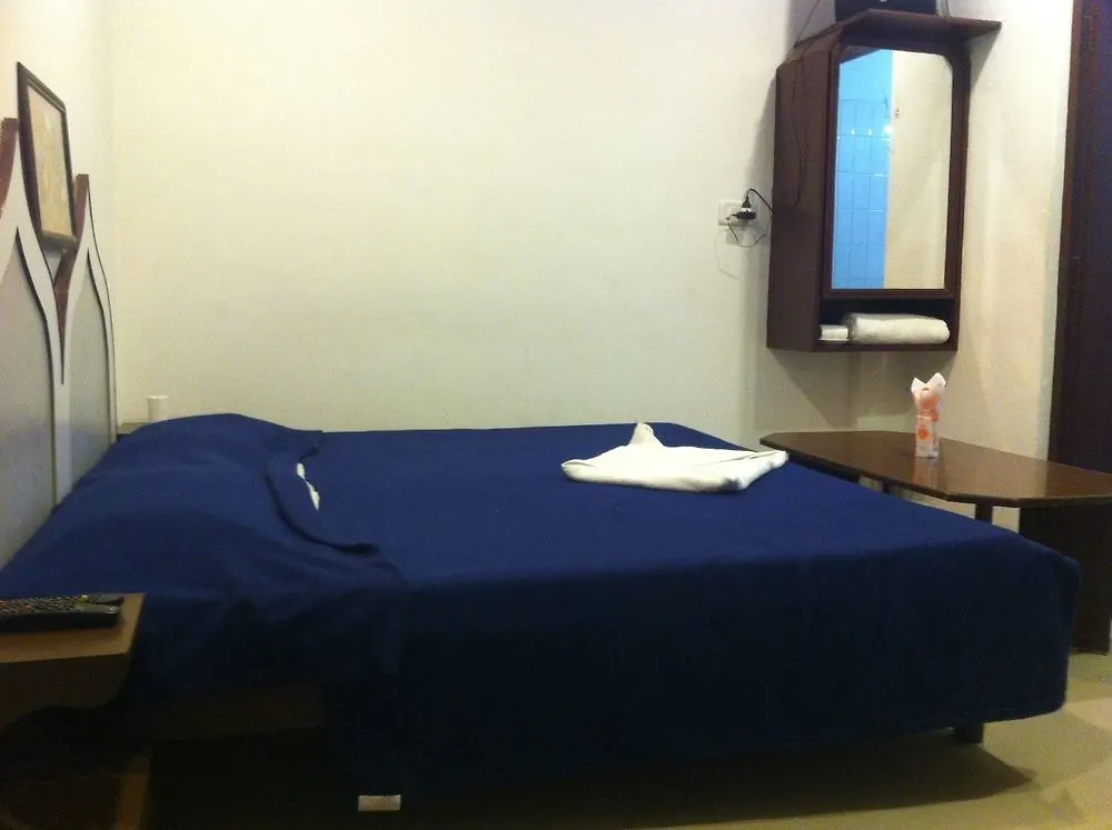 Hotel Safari Agra