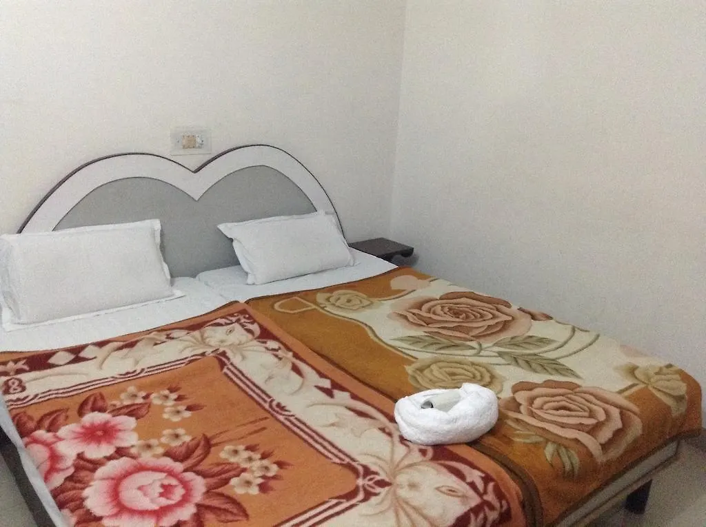 Hotel Safari Agra