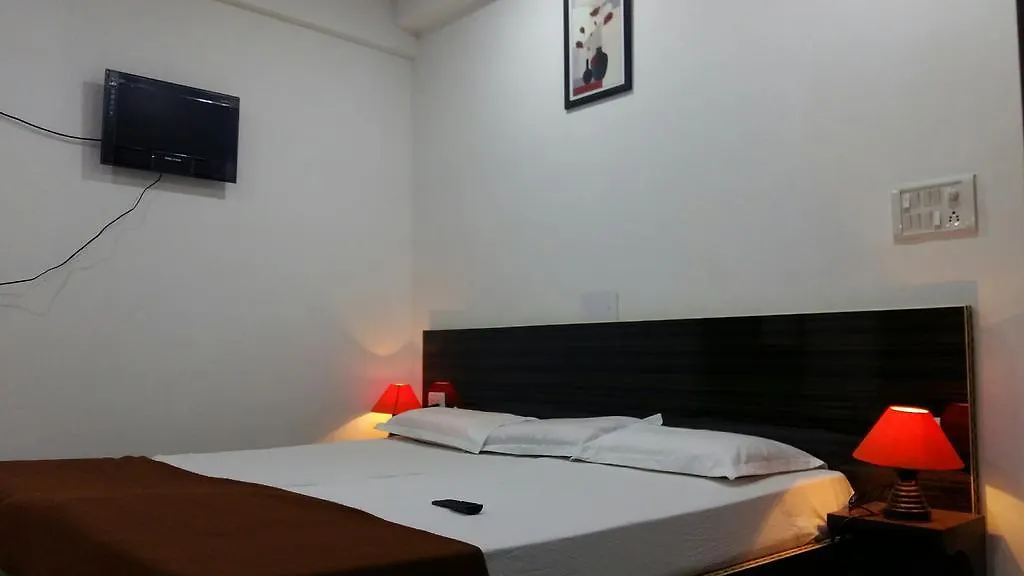 Hotel Safari Agra