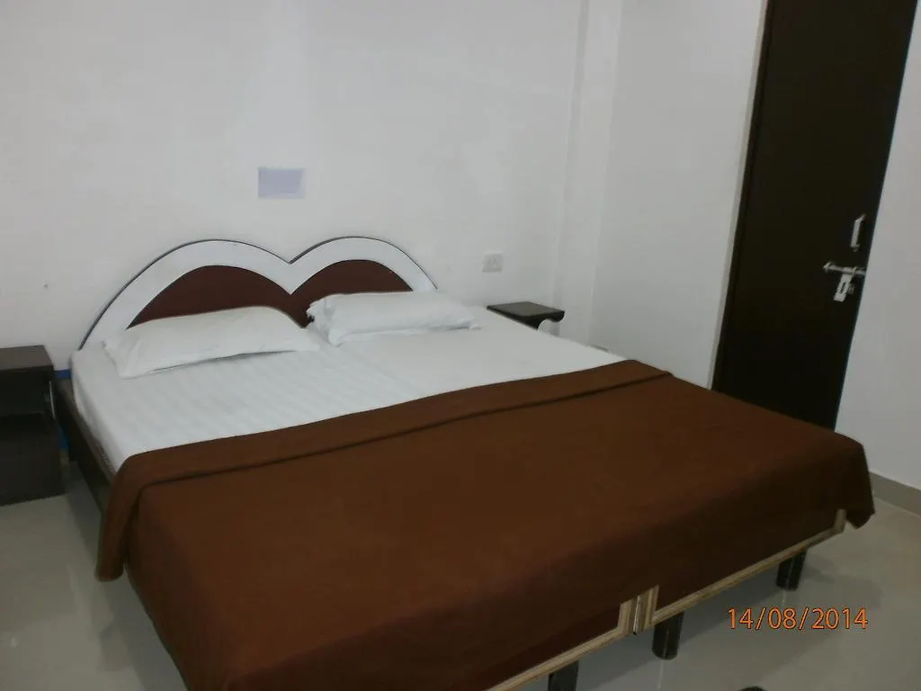 Hotel Safari Agra