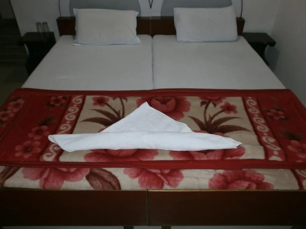 Hotel Safari Agra  Agra (Uttar Pradesh)