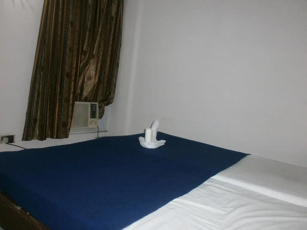 Hotel Safari Agra  Agra (Uttar Pradesh)