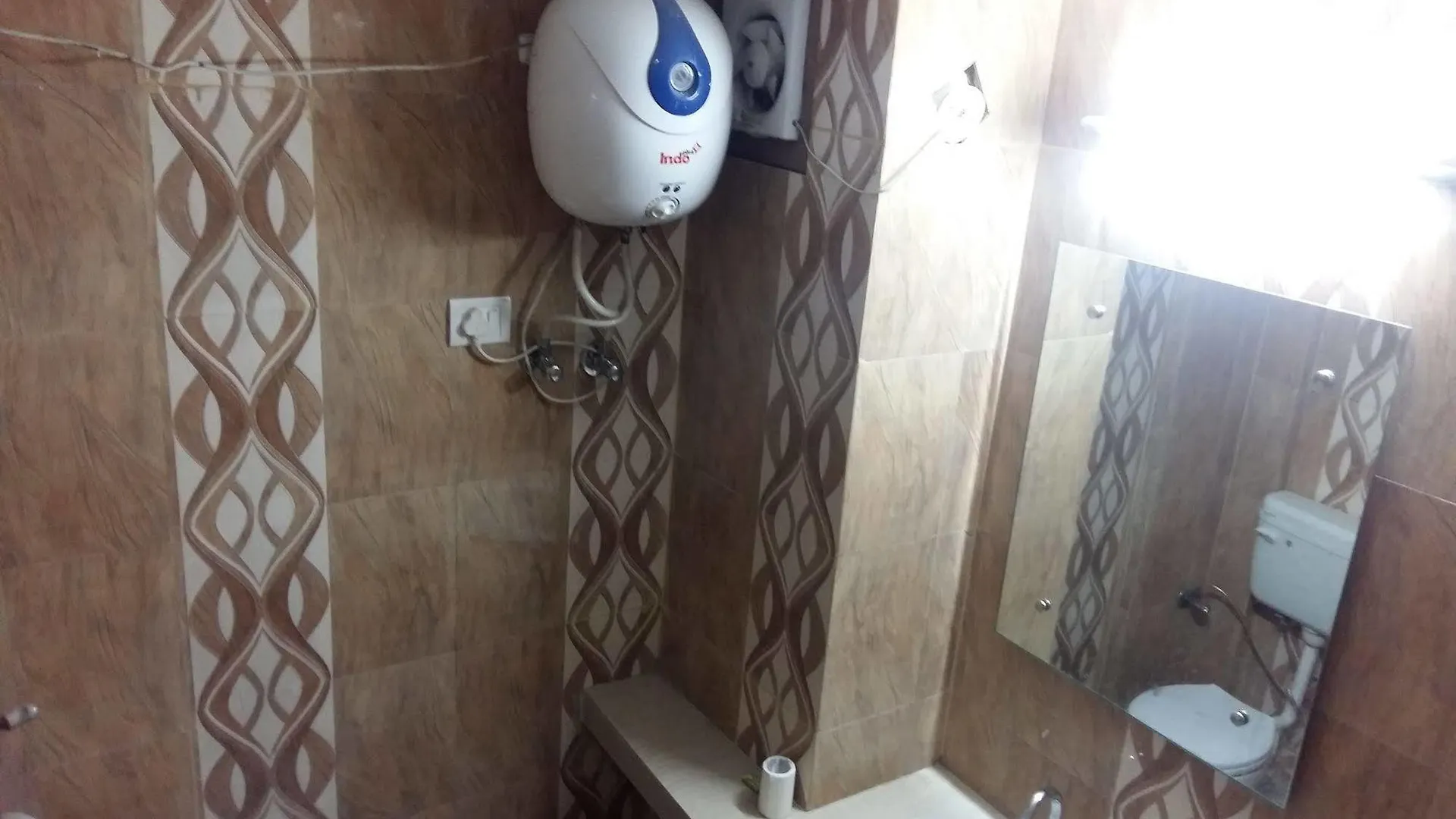 Hotel Safari Agra   Agra (Uttar Pradesh)