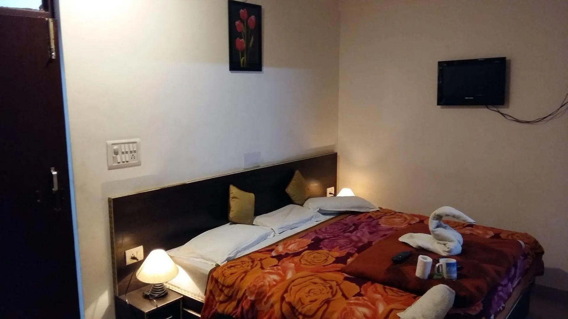 Hotel Safari Agra