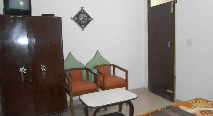 Hotel Safari Agra  Agra (Uttar Pradesh)