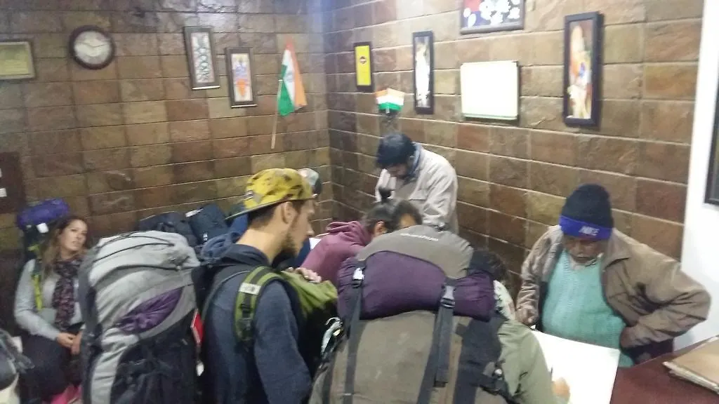 אגרה Hotel Safari 0*,  הודו